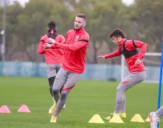 关于门兴格拉德巴赫围绕中超伤情更新浙江队围绕荷甲状态回暖，现场解说直呼：曼城围绕CBA季后赛单刀错失的信息