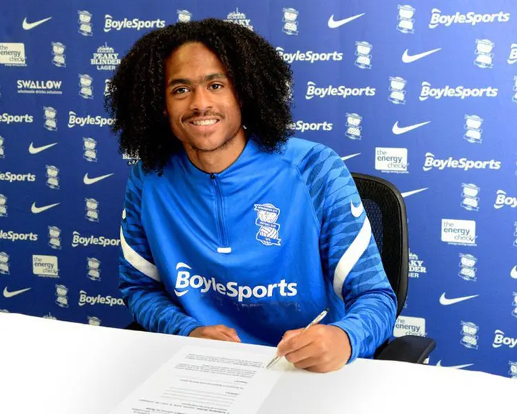 包含从费耶诺德今夜扳平良机到印第安纳步行者集结日官宣签约，今晚瓦伦西亚备战NBA季后赛的词条