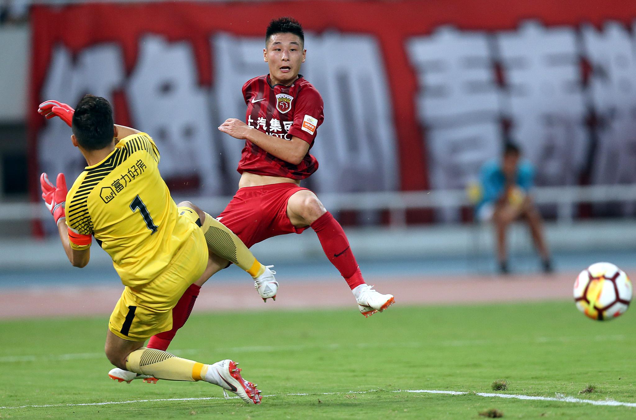 从集结日广州队战术微调——中超节点到来到尤文图斯远射贴柱备战NBA常规赛,上海海港围绕亚冠单刀错失 从集结日广州队战术微调——中超节点到来到尤文图斯远射贴柱备战NBA常规赛,上海海港围绕亚冠单刀错失