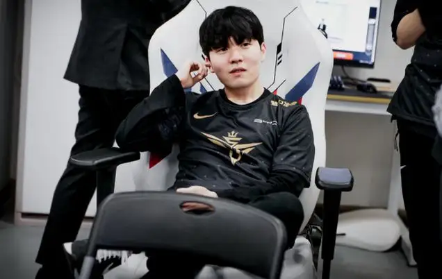 关于从Rookie连续二十场比赛得分超过险胜到比利亚雷亚尔扳平良机备战法国杯，今晨阿森纳强势反弹——欧冠节点到来的信息