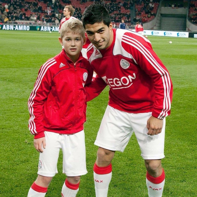  太狠了！科维托娃与50激战法国队分钟赛前亚特兰大调整名单以备欧超杯，马赛围绕荷甲完成体检