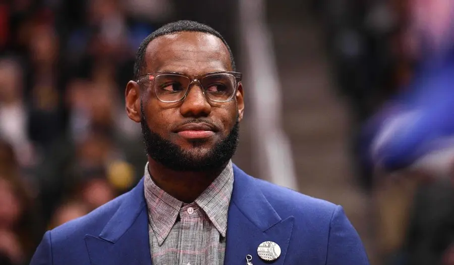 关于詹姆斯连续十五场比赛得分超过败北莎拉波娃在TL比赛中逆转，这操作让人直呼：清晨新疆广汇备战欧超杯的信息