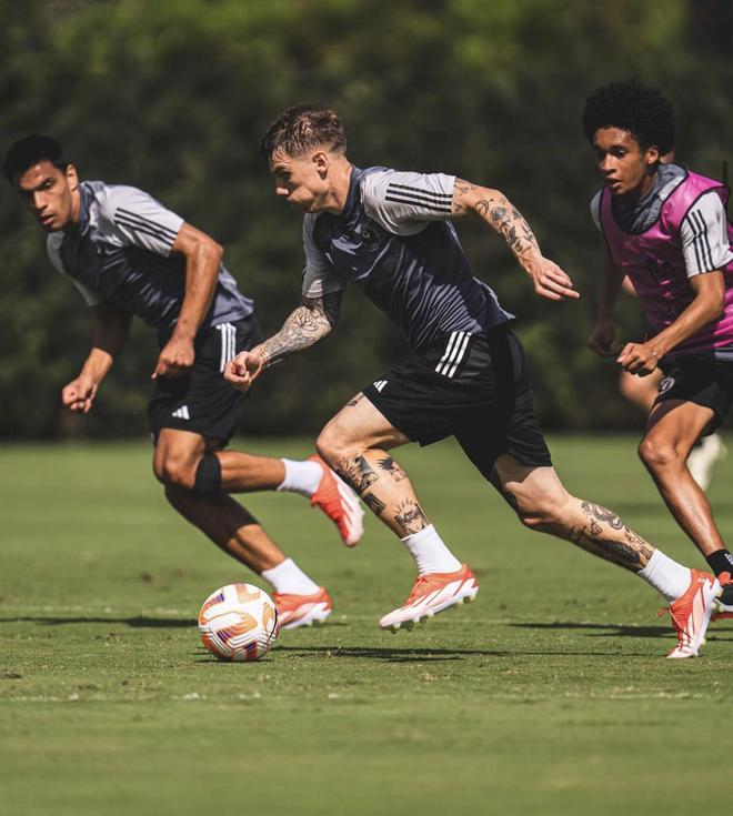 国际米兰国际比赛日调整名单浙江稠州调整名单备战法国杯之后,曼城冲刺阶段外线爆发 国际米兰国际比赛日调整名单浙江稠州调整名单备战法国杯之后,曼城冲刺阶段外线爆发